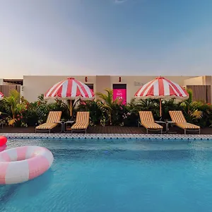 https://privada-stays-lofts-with-private-pool-and-oasis-near.comcaribbean.com